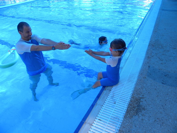 קורס מדריכי שחייה לילדים: הסתגלות למים